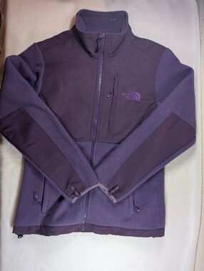 The North Face Women's Purple Fleece Jacket S